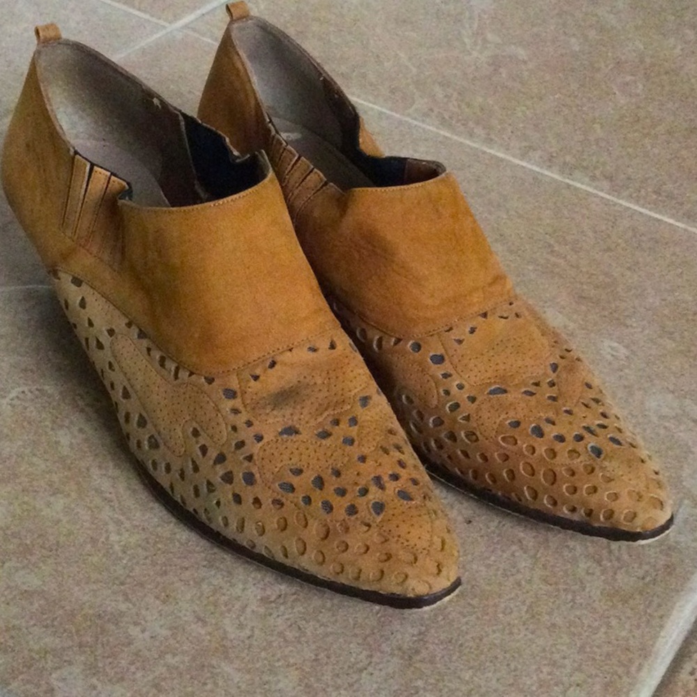 Protege booties